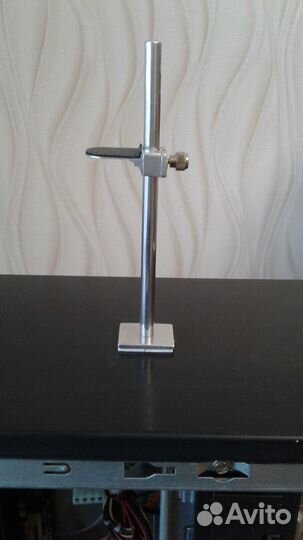 Держатель для видеокарты