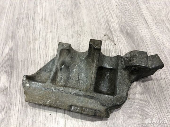 Кронштейн опоры двигателя Toyota Camry XV40 2007