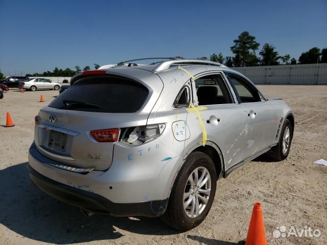 Крыло заднее на infiniti FX S51