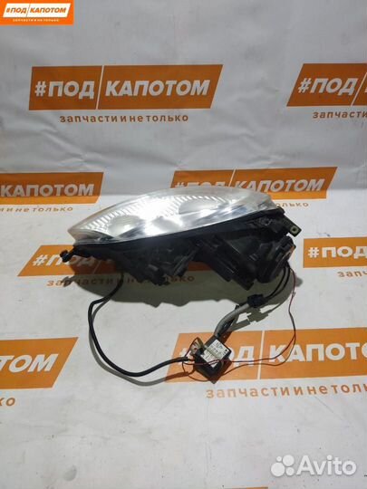 Фара Ксенон прав. Volkswagen Golf 5 2007
