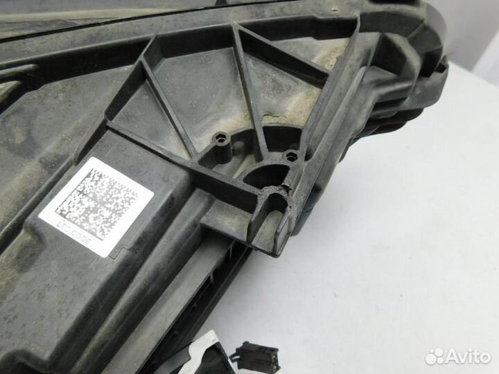 Фара левая Mercedes-Benz CLA-Class