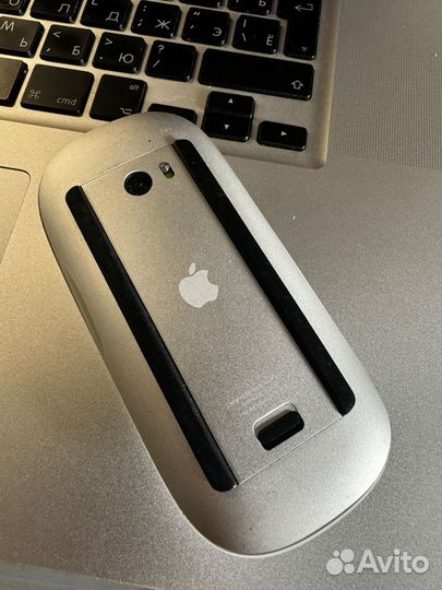 Apple macbook pro 17 2011