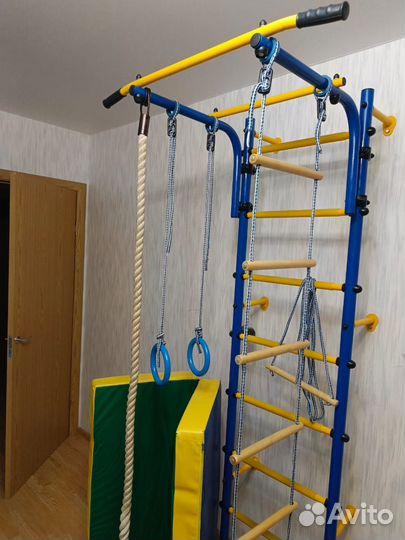 Детская шведская стенка с матом