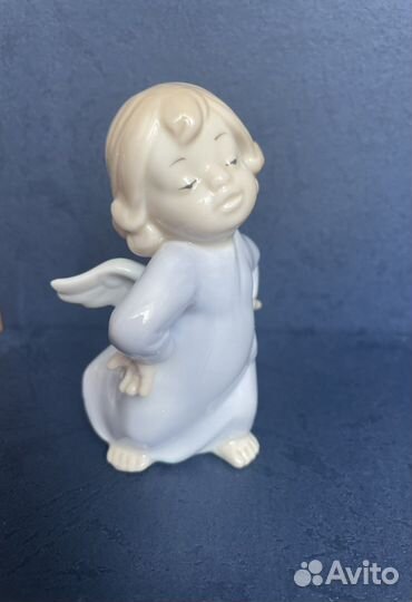 Статуэтка ангел фарфор