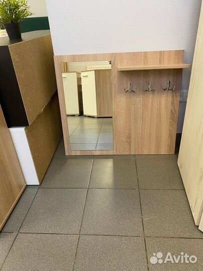 Прихожая с зеркалом скай новая в собранном виде