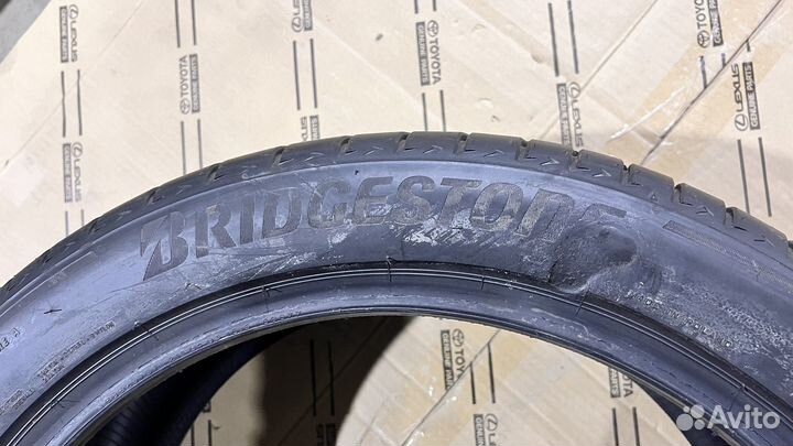 Bridgestone Alenza 001 285/40 R21