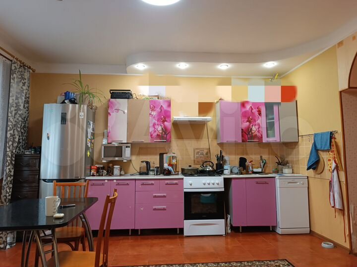 2-к. квартира, 76 м², 3/3 эт.