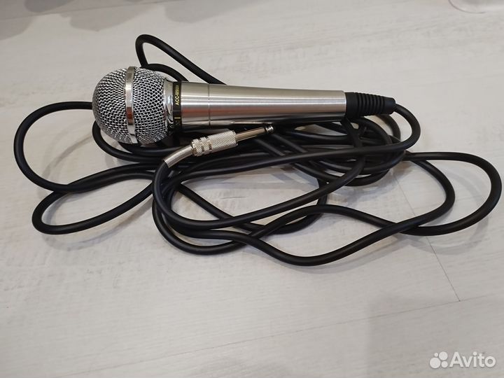 Dynamic microphone