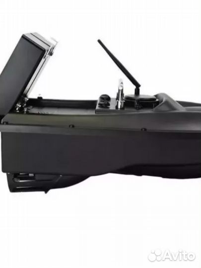 Прикормочный кораблик для рыбалки