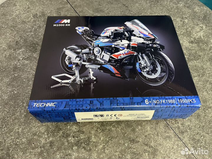 Конструктор lego technic bmw 1000R