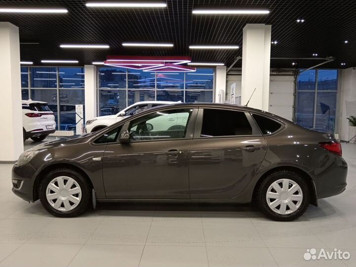 Opel Astra 1.6 МТ, 2013, 193 000 км