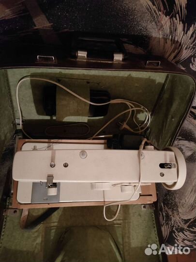 Швейная машина чайка 132м