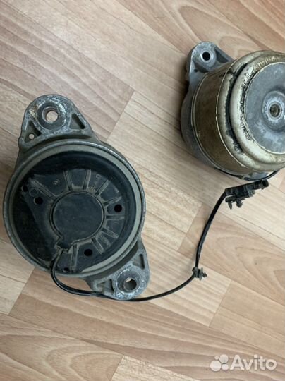 Опора двигателя Мерседес W212