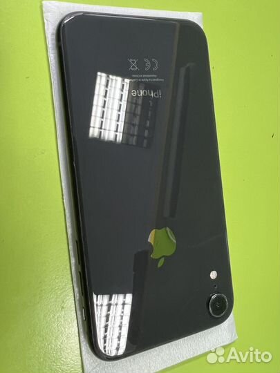 iPhone Xr, 64 ГБ