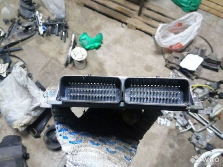 Блок управления двигателем Nissan Almera G15