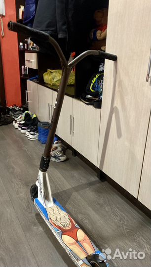 Трюковой самокат