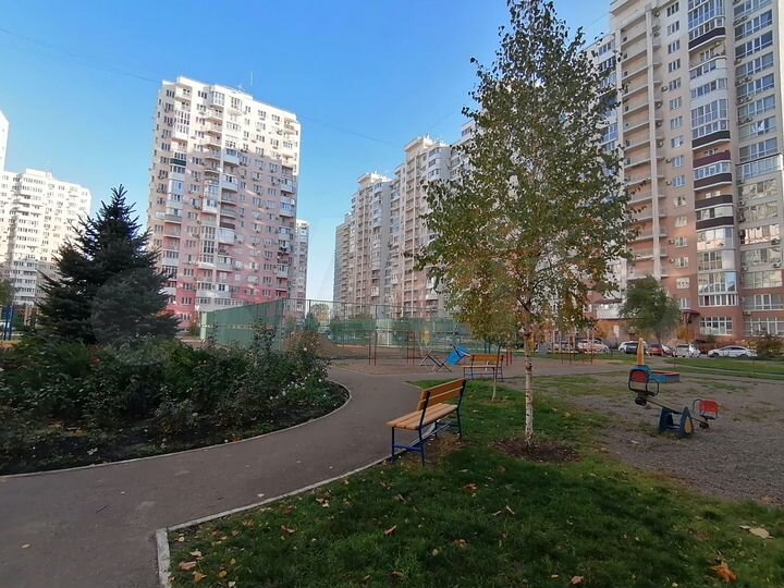 2-к. квартира, 72 м², 3/17 эт.