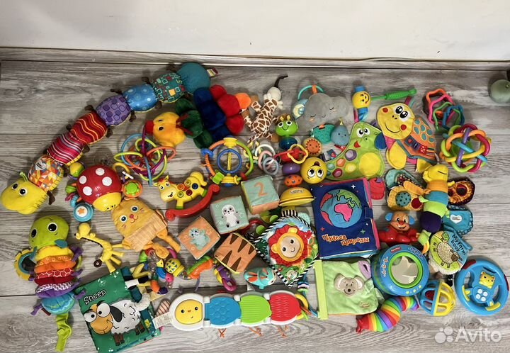 Игрушки для малышей пакетом