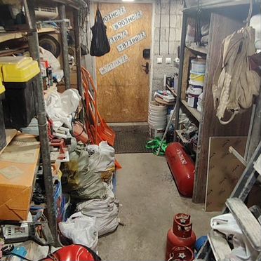 Гараж, > 30 м²