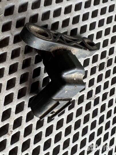 Датчик положения коленвала Mazda 6