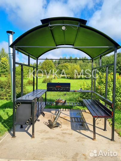 Мангал с крышей
