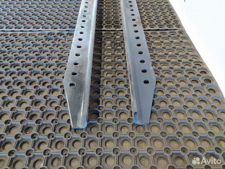 81427012538 Опора плиты седла