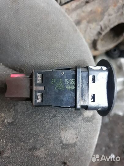 Выключатель подушки безопасности пассажира Nissan