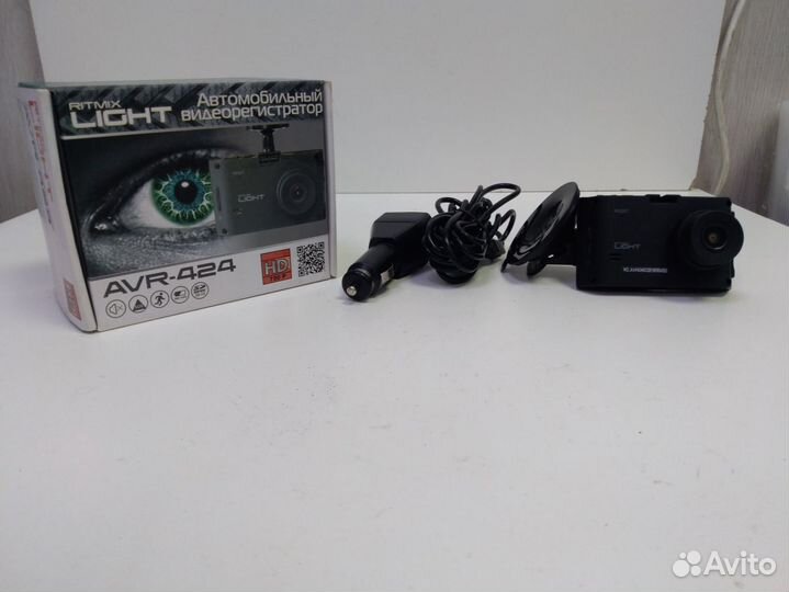 Видеорегистратор Ritmix AVR-424