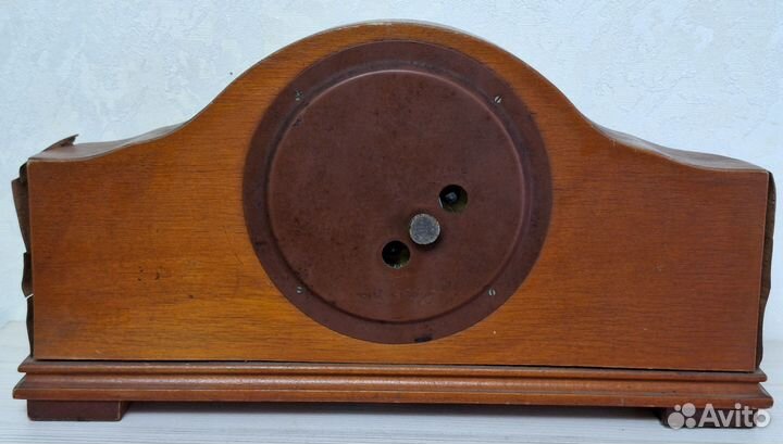 Настольные часы Владимир. На ходу. СССР 1960е