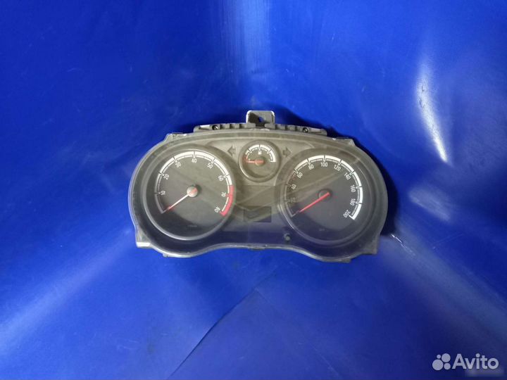Щиток приборов Opel corsa d