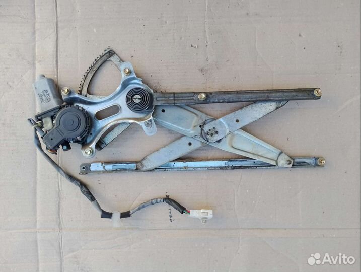 Стеклоподъемник передней двери toyta harrier