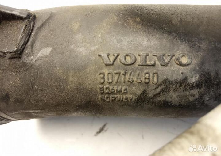 Патрубок Volvo XC90