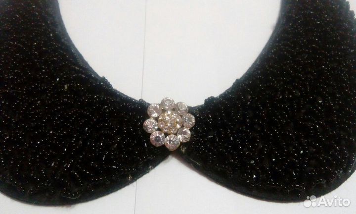 Воротничок ручной работы бусины