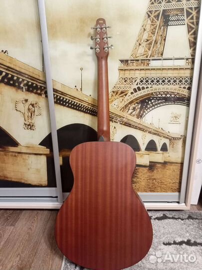 Акустическая гитара