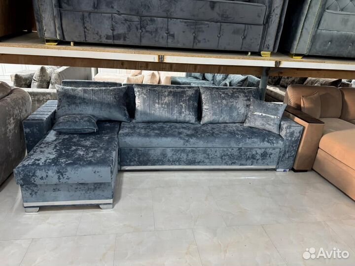 Диван с углом