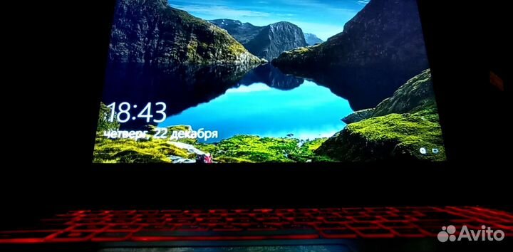 Игровой ноутбук msi 17 3