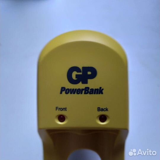 Зарядное устройство для аккумуляторных батареек GP