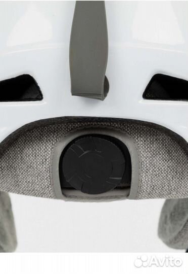 Шлем горнолыжный