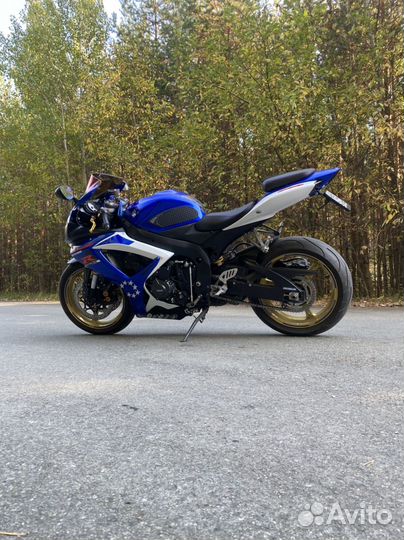 Suzuki GSX-R600 k7