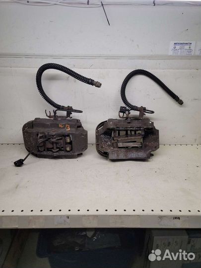 Суппорт задний левый правый VW Touareg 2003-2010