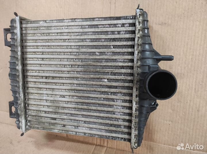 Интеркулер Range Rover 4 / Range Rover Sport ориги