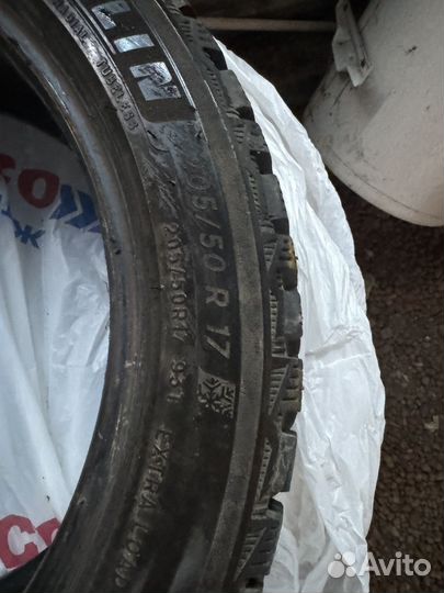 Michelin X-Ice North 4 205/50 R17 93T