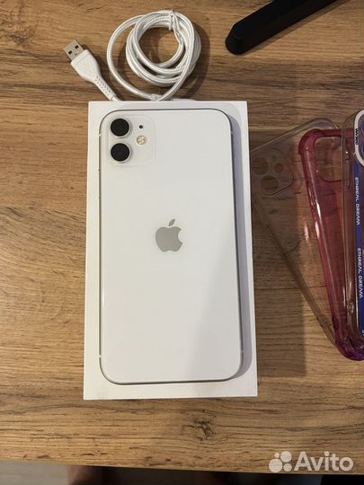 iPhone 11, 64 ГБ