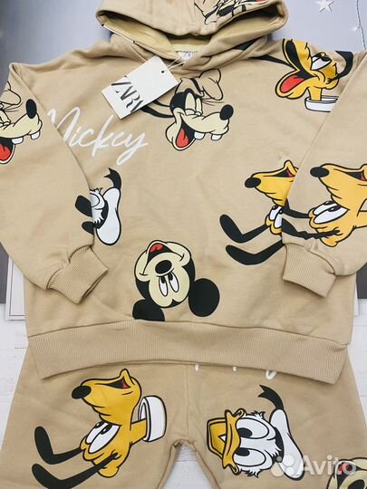 Новый детский костюм Zara 110