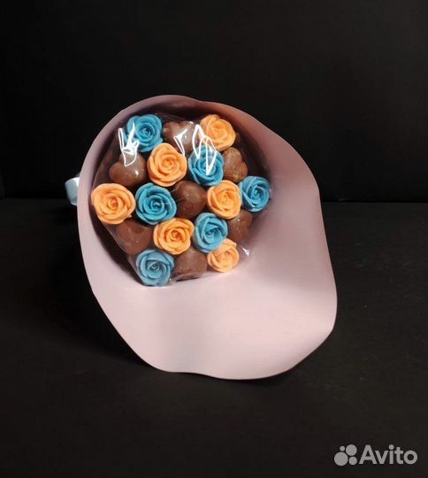 Букет - 19 Шоколадных Роз и Сердец