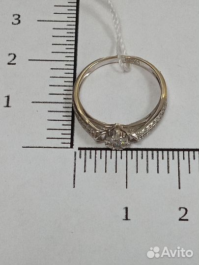 Золотое кольцо с камнем 16,5р