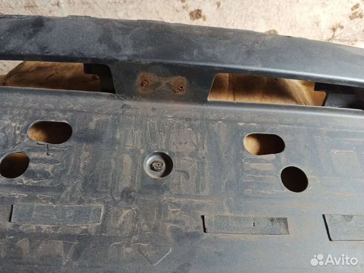 Накладка на крышку багажника лансер 9