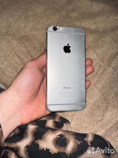Телефон iPhone 6