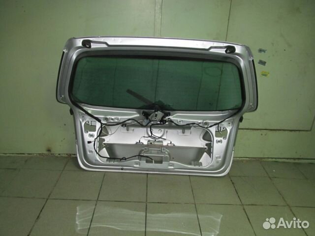 Дверь багажника Volkswagen Passat B7 2011