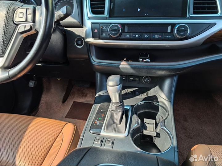 Toyota Highlander 2.0 AT, 2021, 41 925 км